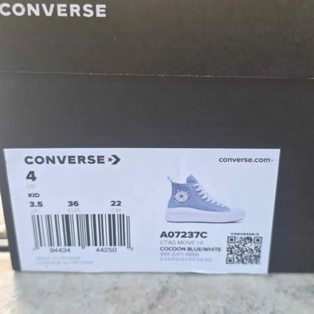 Converse Chuck Taylor All Star Move Pkatform Embroidered Floral Size 4 New